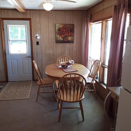 Chalkley'S Sandy Bay Cottage Resort Nipissing Beach エクステリア 写真