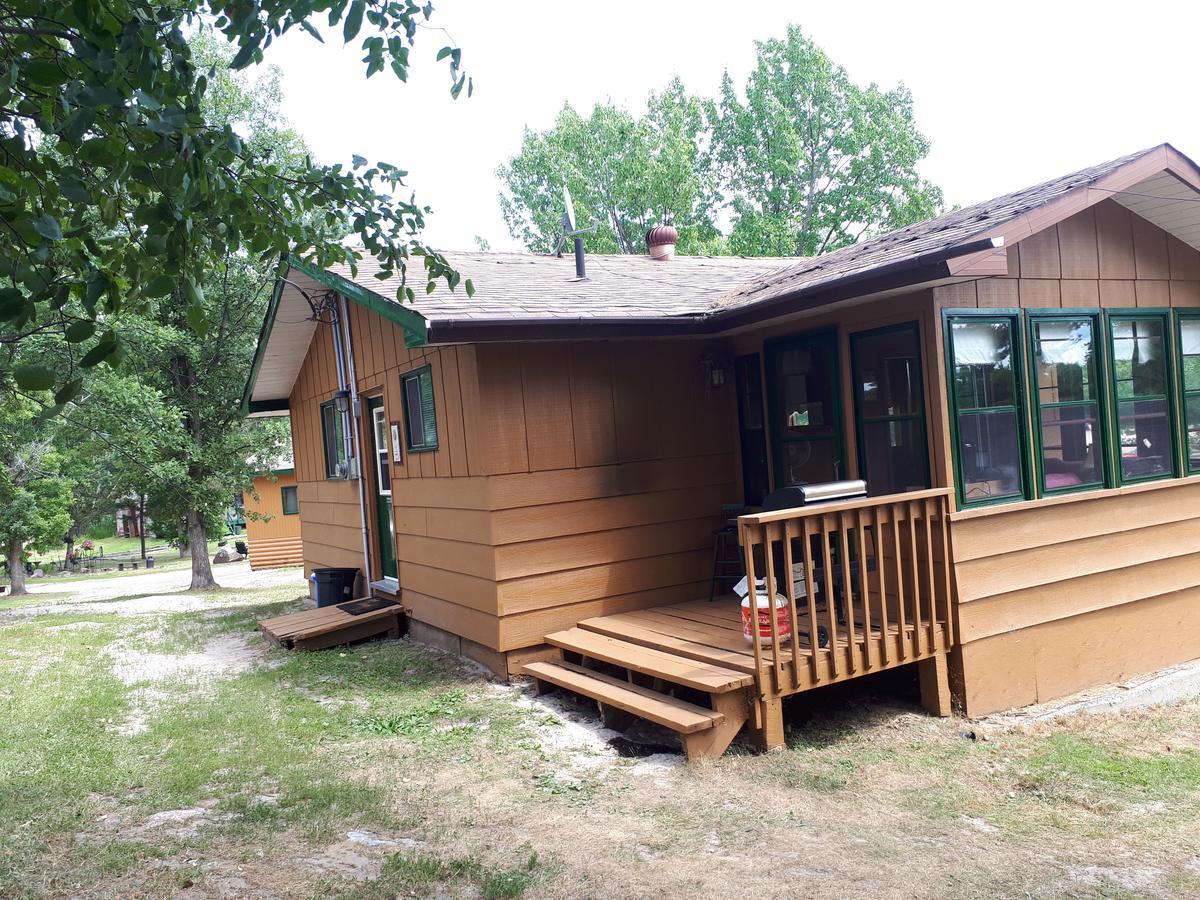 Chalkley'S Sandy Bay Cottage Resort Nipissing Beach エクステリア 写真